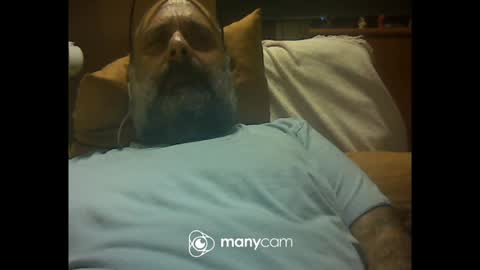 Snapshot of zeusdioss chatting on 06-12-26, 01:59 zeusdioss online show from 06-12-26, 01:59