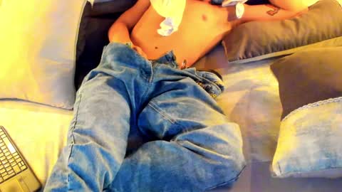 zeus online show from 12-05-24, 03:39