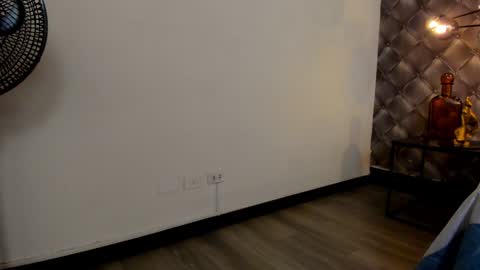 zeus online show from 12-22-24, 09:09