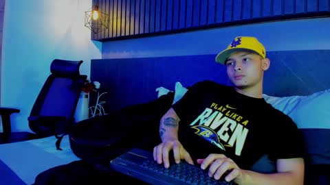 zeus online show from 01-31-25, 03:30