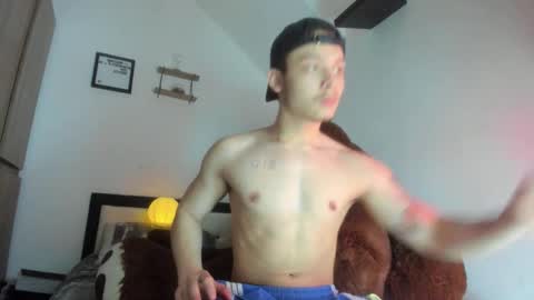 Snapshot of zeusjeff chatting on 01-17-26, 10:02 zeus online show from 01-17-26, 10:02