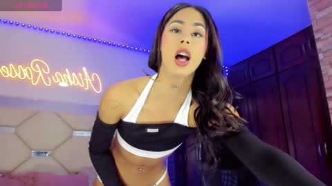 Aisha Alejandra Rosse Deus  online show from 01-21-25, 05:16