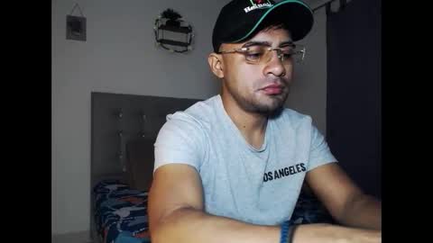 zeussexyhot online show from 05-18-26, 05:02