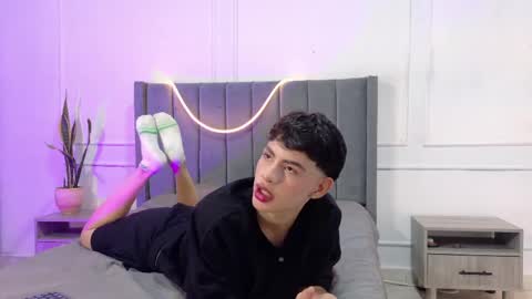 zeyn_smith online show from 05-19-26, 12:11