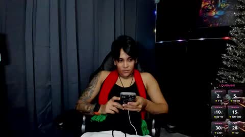 zhoestrong online show from 11-14-25, 01:04