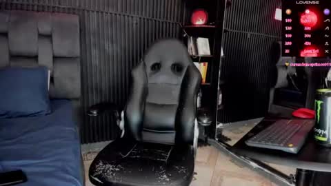 zhoestrong online show from 07-01-26, 12:56