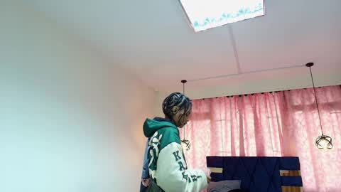 Zia Green online show from 02-06-25, 12:05