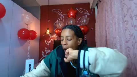 Zia Green online show from 02-12-25, 12:01