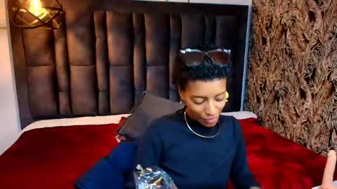 Snapshot of zia_green chatting on 05-12-26, 12:35 Zia Green online show from 05-12-26, 12:35