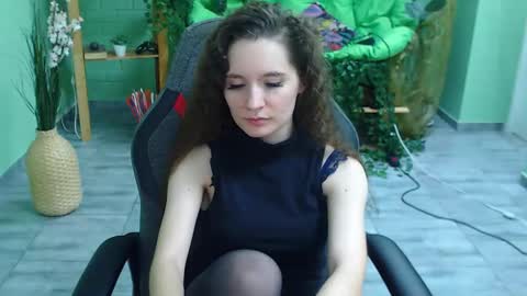 zianichols online show from 02-11-25, 09:25