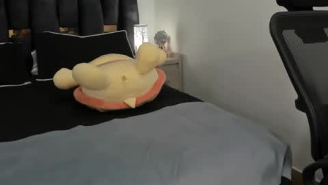 ziataylor online show from 02-12-25, 12:16