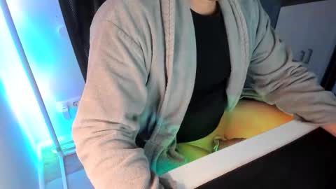 Snapshot of ziemlichflutschig chatting on 01-06-26, 08:23 ziemlichflutschig online show from 01-06-26, 08:23