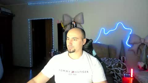 Snapshot of ziesh chatting on 02-12-26, 07:09 Ziesh online show from 02-12-26, 07:09