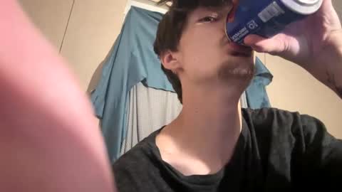 Snapshot of ziggy758084 chatting on 09-25-25, 04:05 ziggy758084 online show from 09-25-25, 04:05