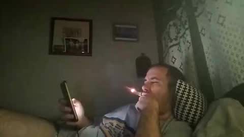 Snapshot of zigor13 chatting on 02-15-26, 01:24 zigor13 online show from 02-15-26, 01:24