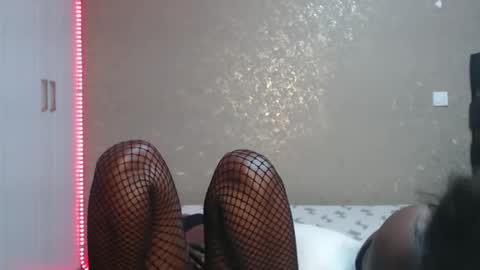 Snapshot of zinadine_ chatting on 02-04-26, 06:58 Zinadine online show from 02-04-26, 06:58