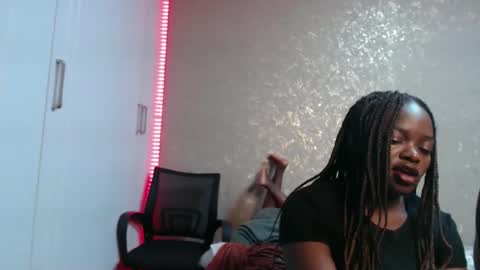 Snapshot of zinadine_ chatting on 02-09-26, 07:51 Zinadine online show from 02-09-26, 07:51