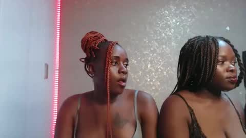 Snapshot of zinadine_ chatting on 02-15-26, 07:54 Zinadine online show from 02-15-26, 07:54