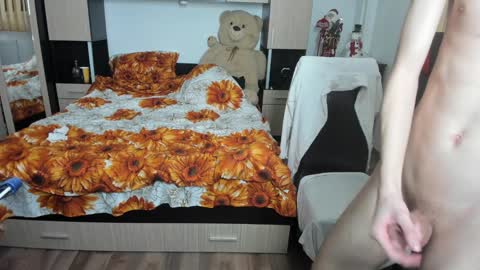 Snapshot of zincky chatting on 01-13-25, 04:08 zincky online show from 01-13-25, 04:08