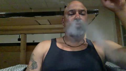 Snapshot of zionlion22 chatting on 05-17-26, 02:20 zionlion22 online show from 05-17-26, 02:20