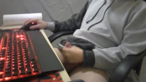 Snapshot of zkraston11 chatting on 12-16-24, 03:22 zkraston11 online show from 12-16-24, 03:22