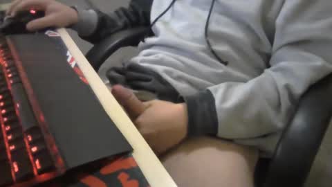 Snapshot of zkraston11 chatting on 12-22-24, 07:00 zkraston11 online show from 12-22-24, 07:00