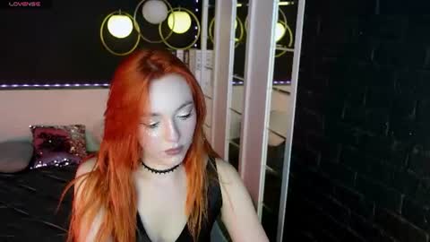 Snapshot of zlata_az chatting on 07-24-26, 02:15 Zlata online show from 07-24-26, 02:15
