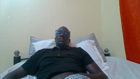 Zlatann2012 online show from 09-16-25, 08:43