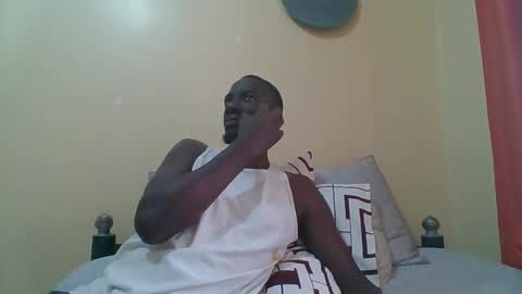 Snapshot of zlatann2012 chatting on 12-17-25, 06:19 Zlatann2012 online show from 12-17-25, 06:19