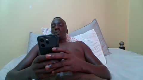 Snapshot of zlatann2012 chatting on 01-18-26, 09:35 Zlatann2012 online show from 01-18-26, 09:35