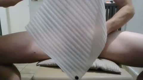 Snapshot of zobilov chatting on 12-08-24, 05:11 zobilov online show from 12-08-24, 05:11