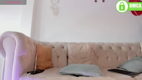 Snapshot of zoe_37 chatting on 07-29-26, 07:01 zoe_37 online show from 07-29-26, 07:01