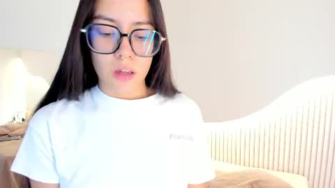 zoe_blunt_one online show from 05-15-26, 11:17