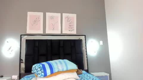 zoe_curvyy online show from 06-13-26, 12:25