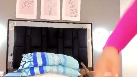 zoe_curvyy online show from 06-20-26, 12:19