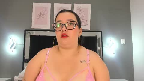 zoe_curvyy online show from 07-15-26, 12:10