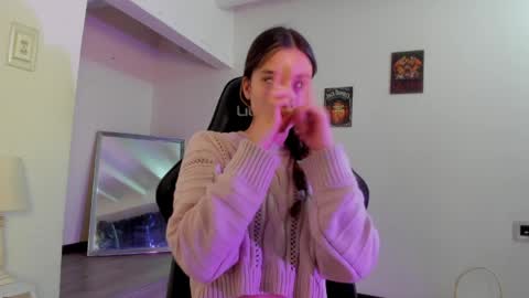 zoe_dear online show from 04-15-26, 07:21