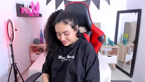 Snapshot of zoe_gruber chatting on 12-01-24, 11:25 Zoe Gruber online show from 12-01-24, 11:25