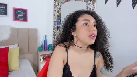 Snapshot of zoe_gruber chatting on 02-05-25, 04:25 Zoe Gruber online show from 02-05-25, 04:25