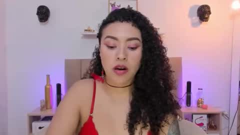 Snapshot of zoe_gruber chatting on 10-26-25, 07:09 Zoe Gruber online show from 10-26-25, 07:09