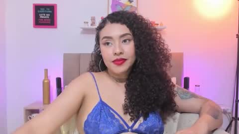 Snapshot of zoe_gruber chatting on 11-08-25, 12:33 Zoe Gruber online show from 11-08-25, 12:33