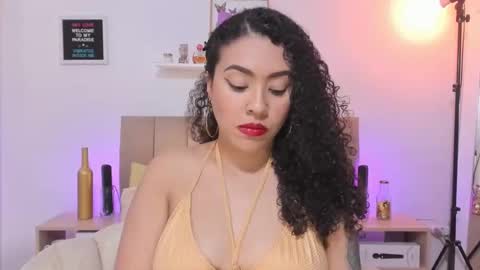 Snapshot of zoe_gruber chatting on 11-11-25, 07:58 Zoe Gruber online show from 11-11-25, 07:58