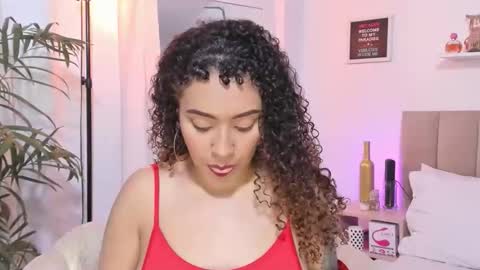 Snapshot of zoe_gruber chatting on 11-19-25, 11:49 Zoe Gruber online show from 11-19-25, 11:49