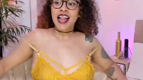 Snapshot of zoe_gruber chatting on 11-27-25, 12:56 Zoe Gruber online show from 11-27-25, 12:56