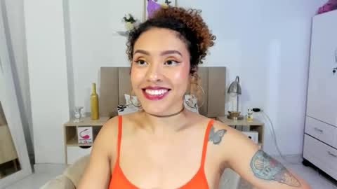 Snapshot of zoe_gruber chatting on 06-11-26, 12:54 Zoe Gruber online show from 06-11-26, 12:54