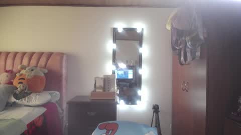 zoe hotxxx online show from 04-09-26, 01:49