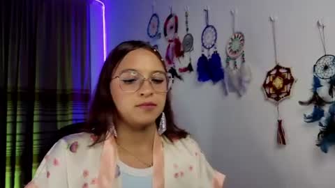 Snapshot of zoe_khall chatting on 06-17-26, 04:48 ZOE online show from 06-17-26, 04:48