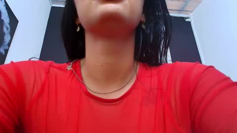 Snapshot of zoe_lawrence chatting on 02-23-25, 05:50 Catalina online show from 02-23-25, 05:50