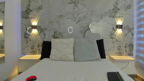 Zoe online show from 04-09-26, 11:48