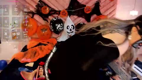 SWEET ZOE online show from 10-25-25, 07:30